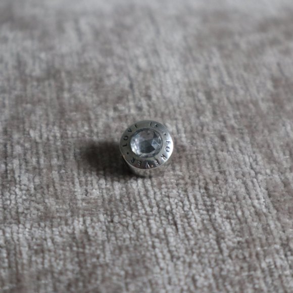 Pandora Love is Forever Clear Cubic Zirconia - Picture 3 of 3